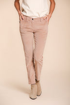 Foto 1 New York Slim pantalone chino donna in velluto a coste slim fit