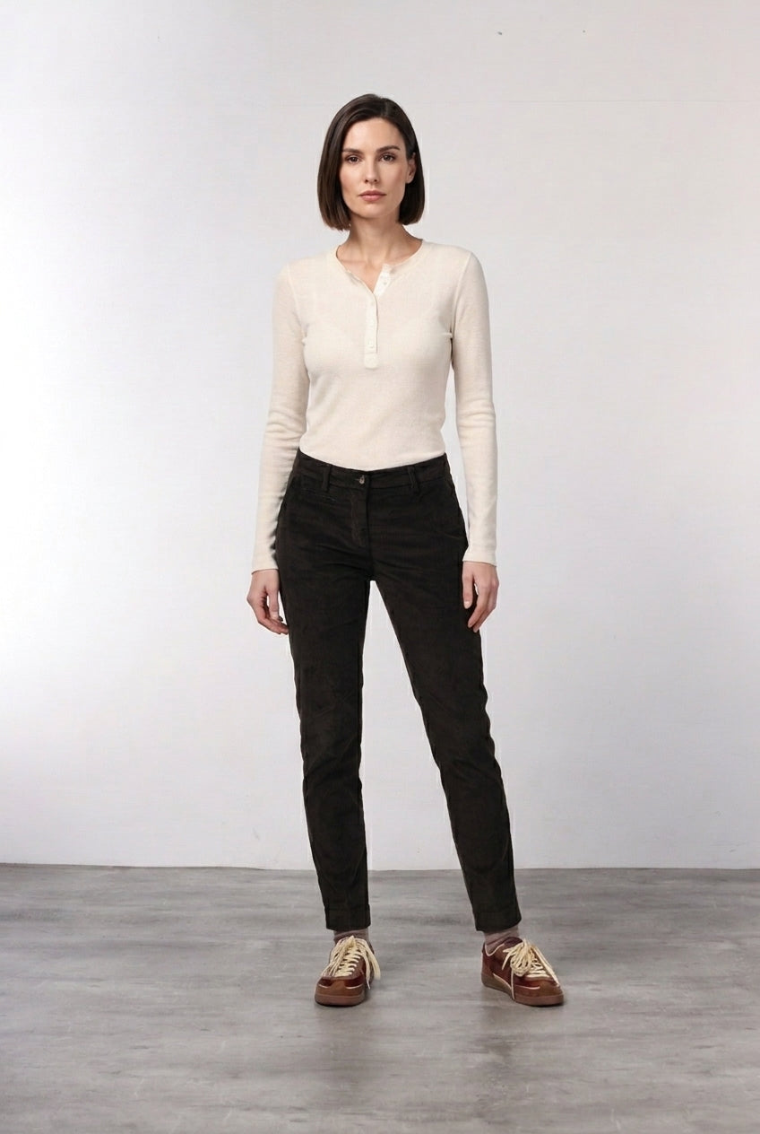 New York Slim pantalone chino donna in velluto a costa grande slim fit ①