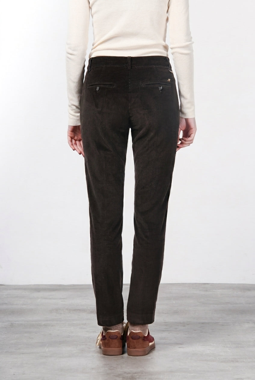 New York Slim Damen-Chinohose aus Breitcord, Slim Fit ①