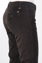 New York Slim Damen-Chinohose aus Breitcord, Slim Fit ①