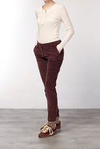 New York Slim Damen-Chinohose aus Breitcord, Slim Fit ①