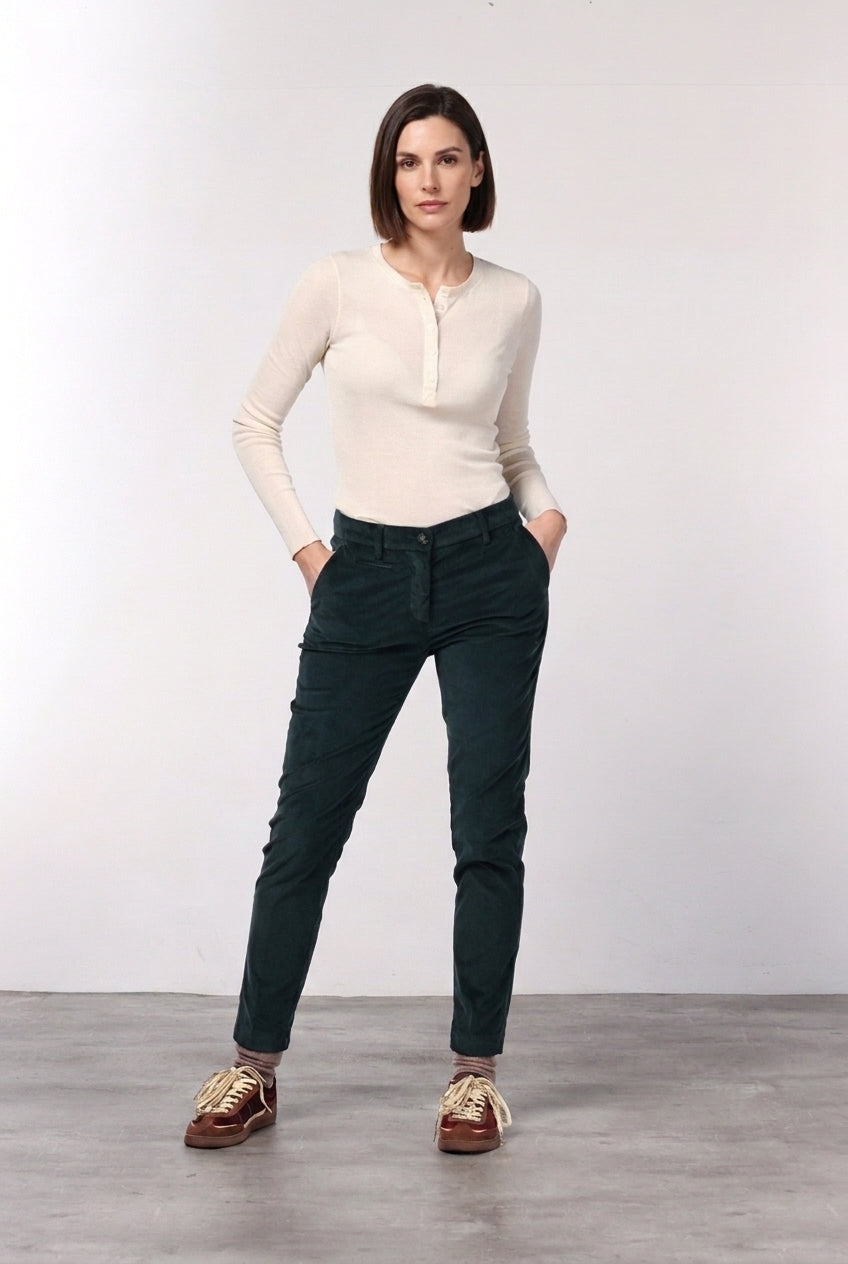 New York Slim pantalone chino donna in velluto a costa grande slim fit ①