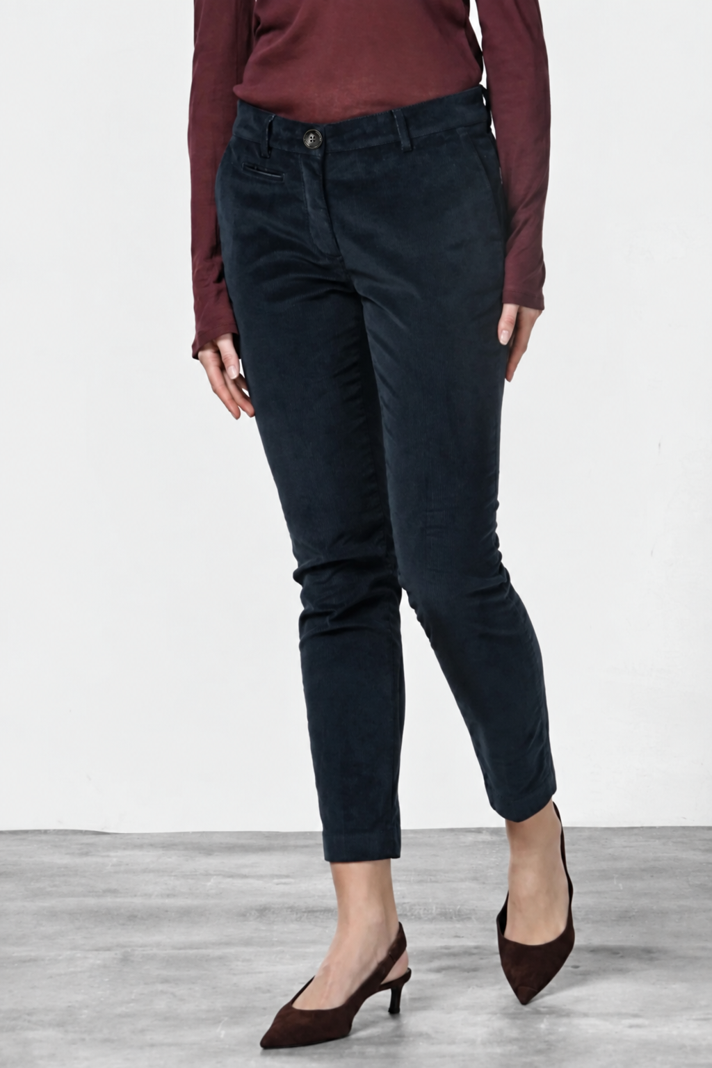 New York Slim Damen-Chinohose aus Breitcord, Slim Fit ①