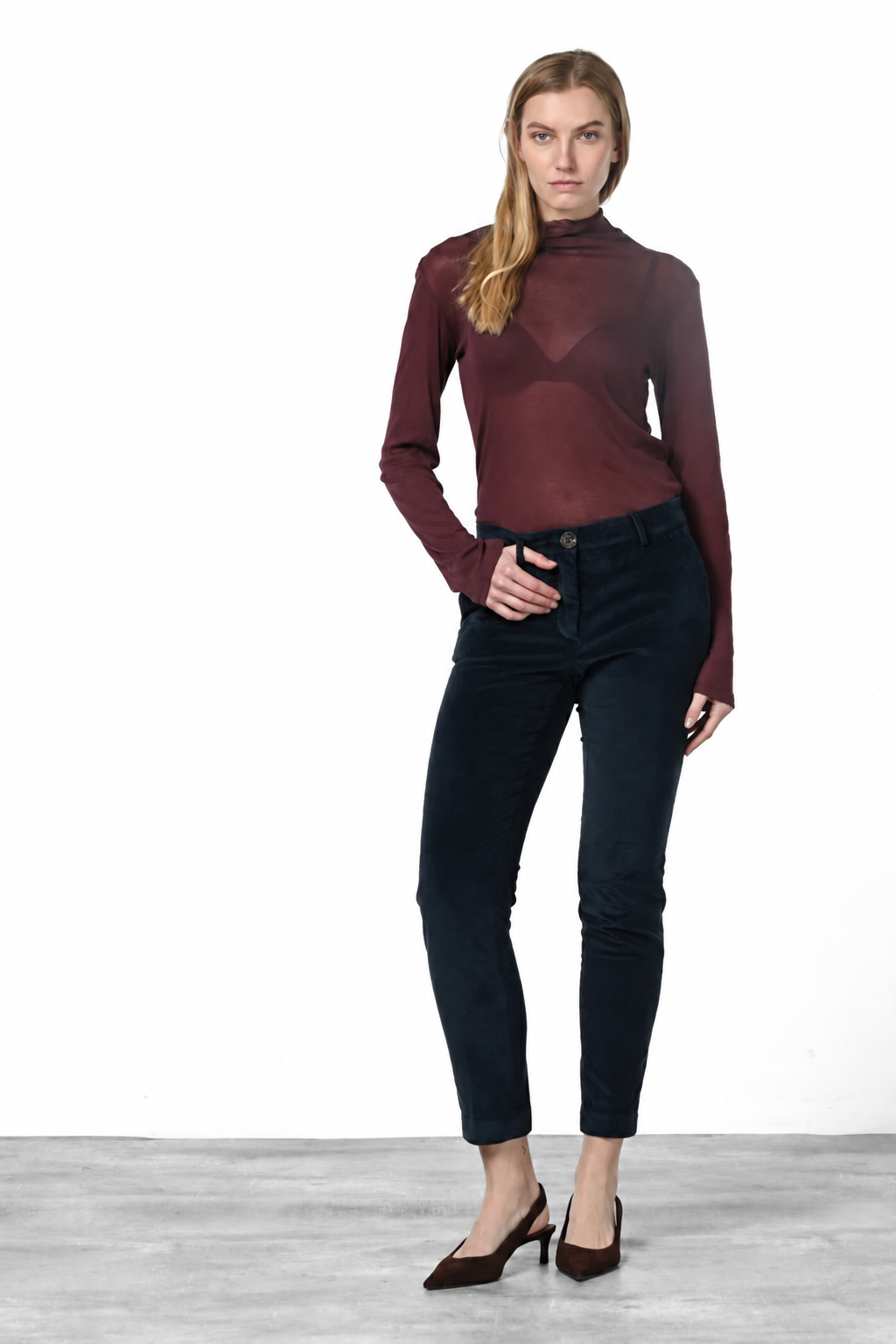 New York Slim Damen-Chinohose aus Breitcord, Slim Fit ①