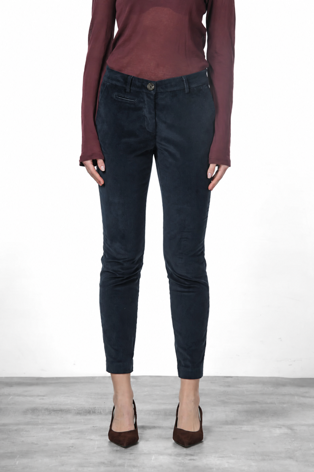New York Slim Damen-Chinohose aus Breitcord, Slim Fit ①