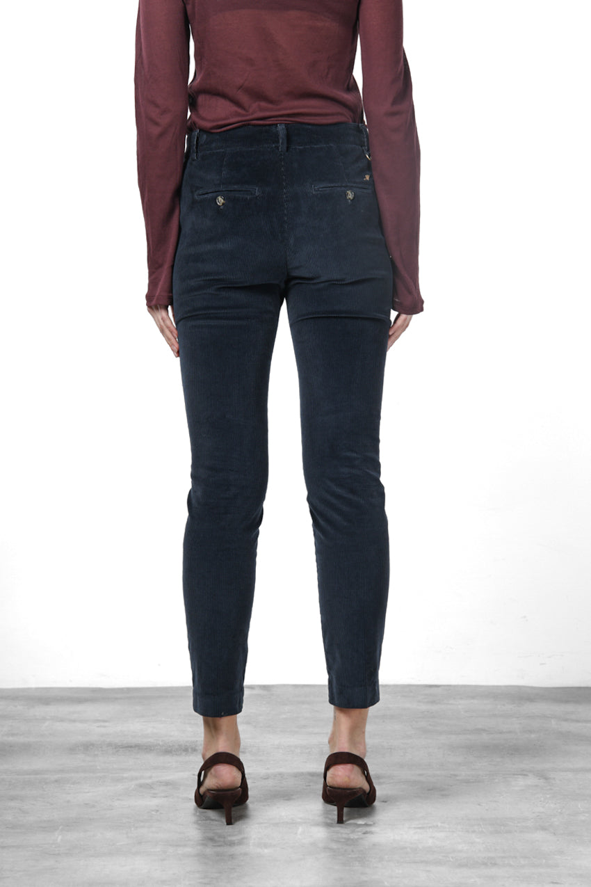 New York Slim Damen-Chinohose aus Breitcord, Slim Fit ①