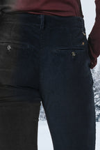 New York Slim Damen-Chinohose aus Breitcord, Slim Fit ①