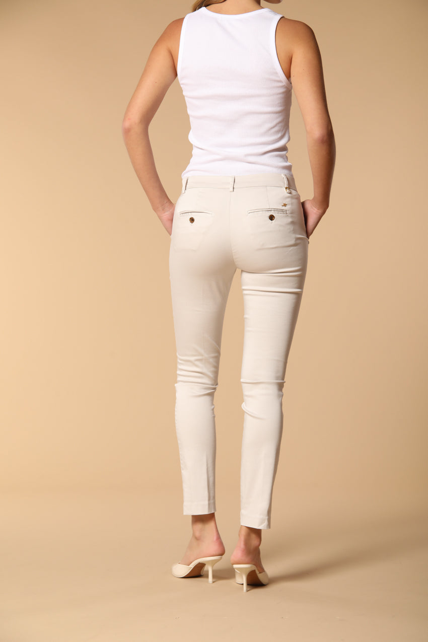 New York Slim pantalone chino donna in raso stretch slim fit ①