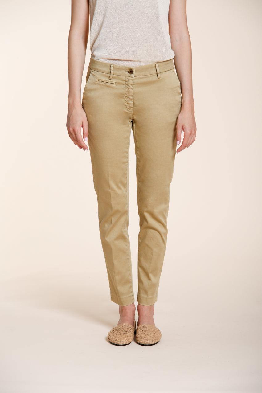 New York Slim pantalone chino donna in raso stretch slim fit ①