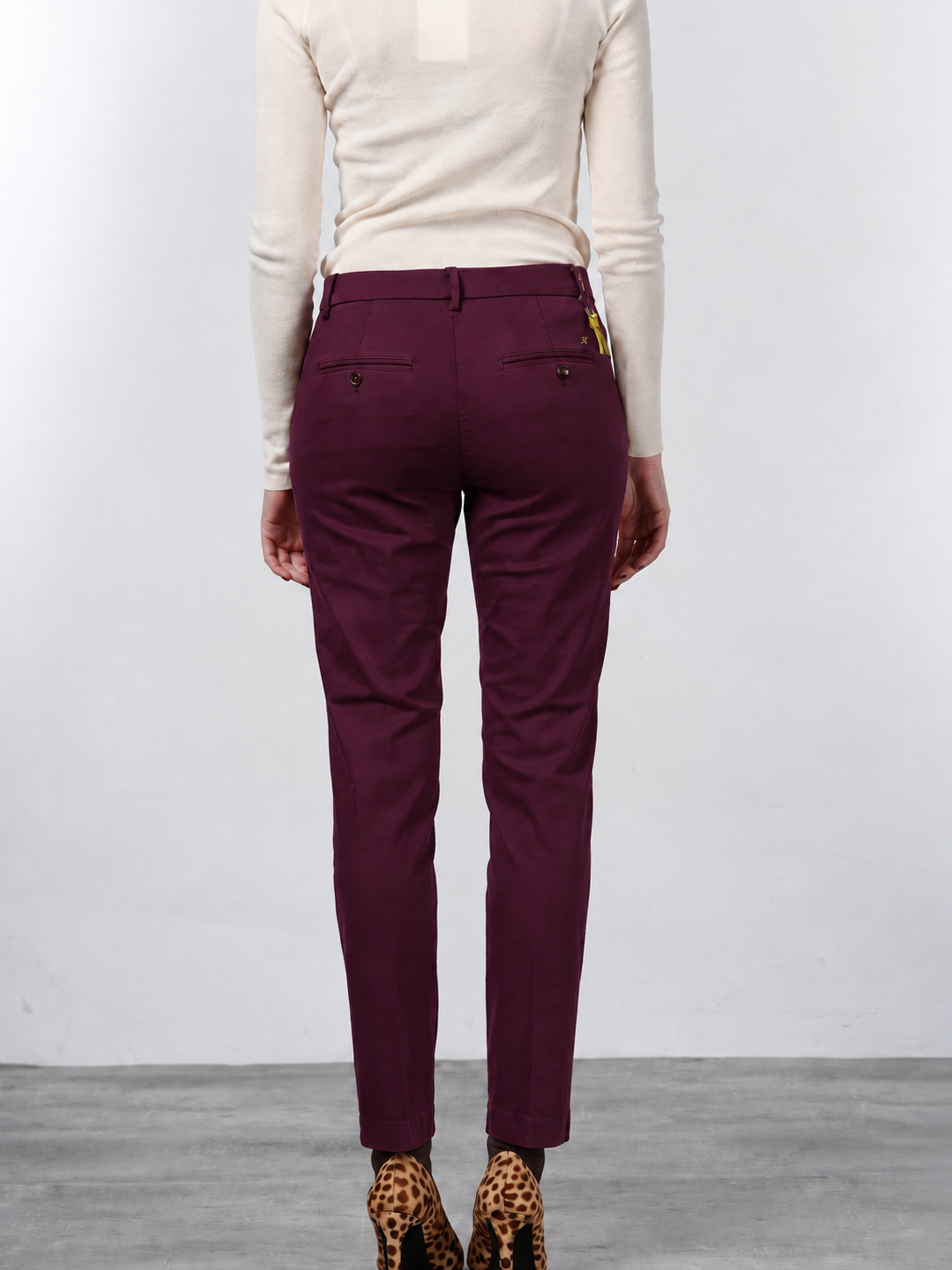 New York Slim pantalone chino donna in raso slim fit ①