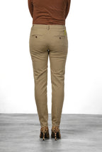 New York Slim Chinohose für Damen aus Satin mit slim fit ①
