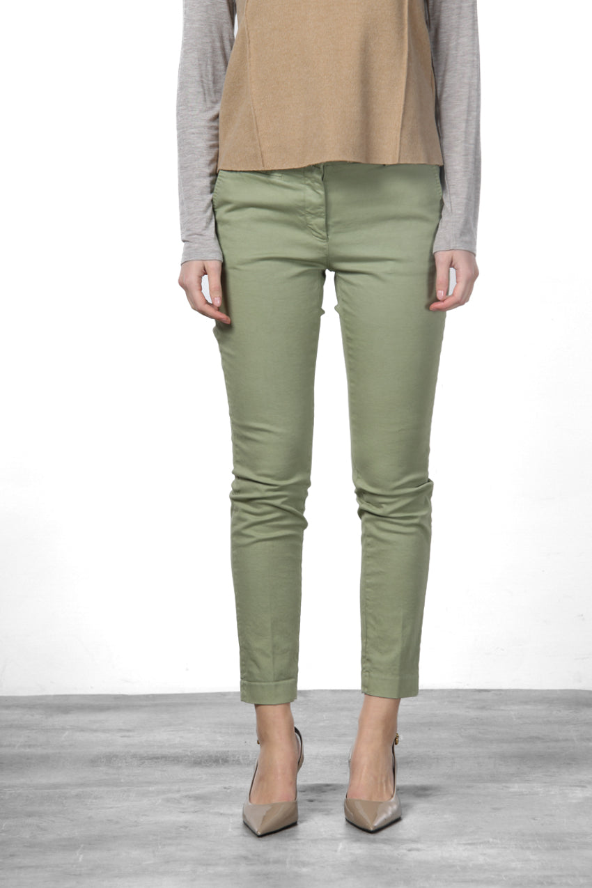 New York Slim Chinohose für Damen aus Satin mit slim fit ①