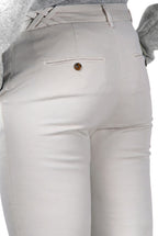 New York Trumpet Damen-Chinohose aus Gabardine, Slim Fit ①