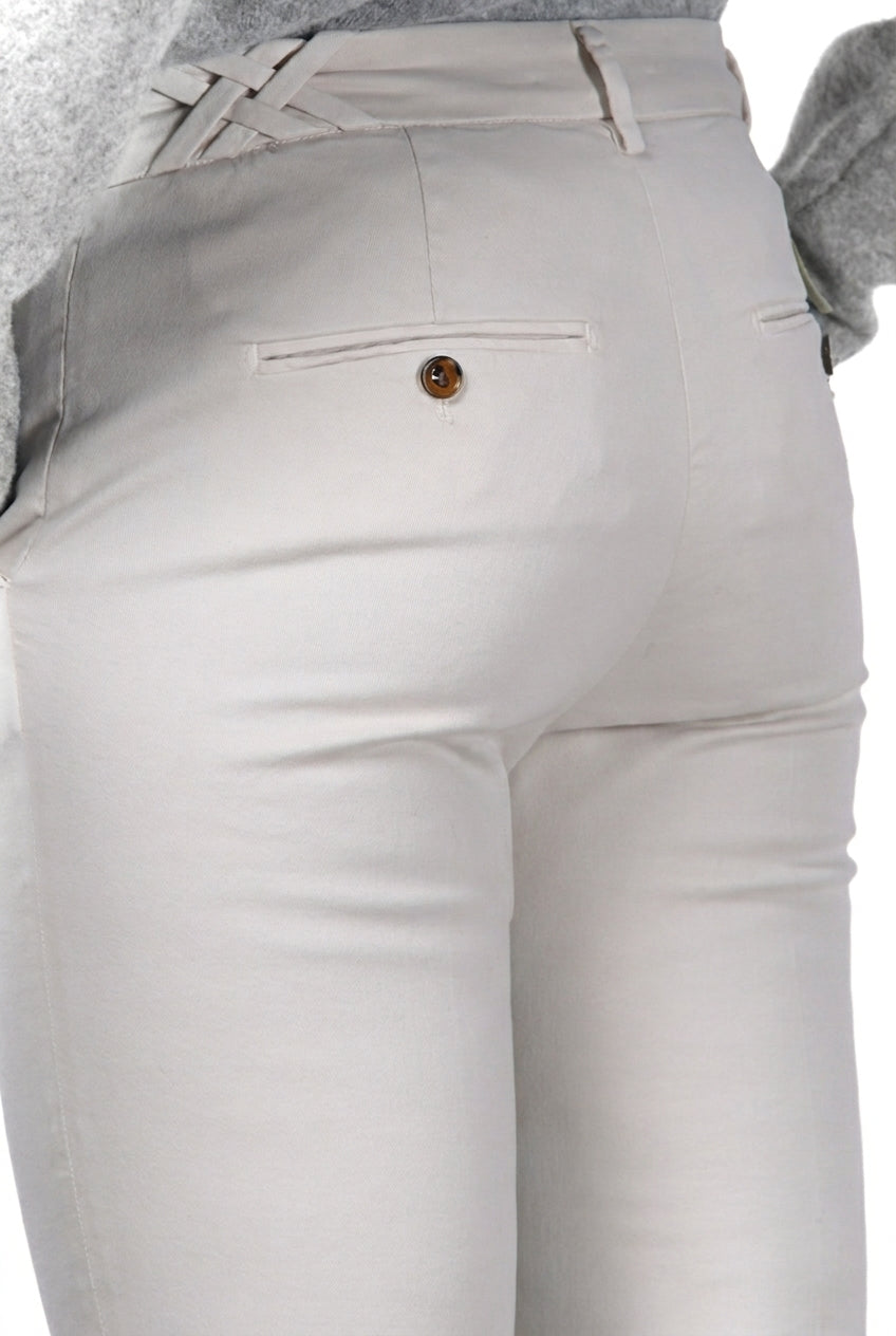 New York Trumpet Damen-Chinohose aus Gabardine, Slim Fit ①