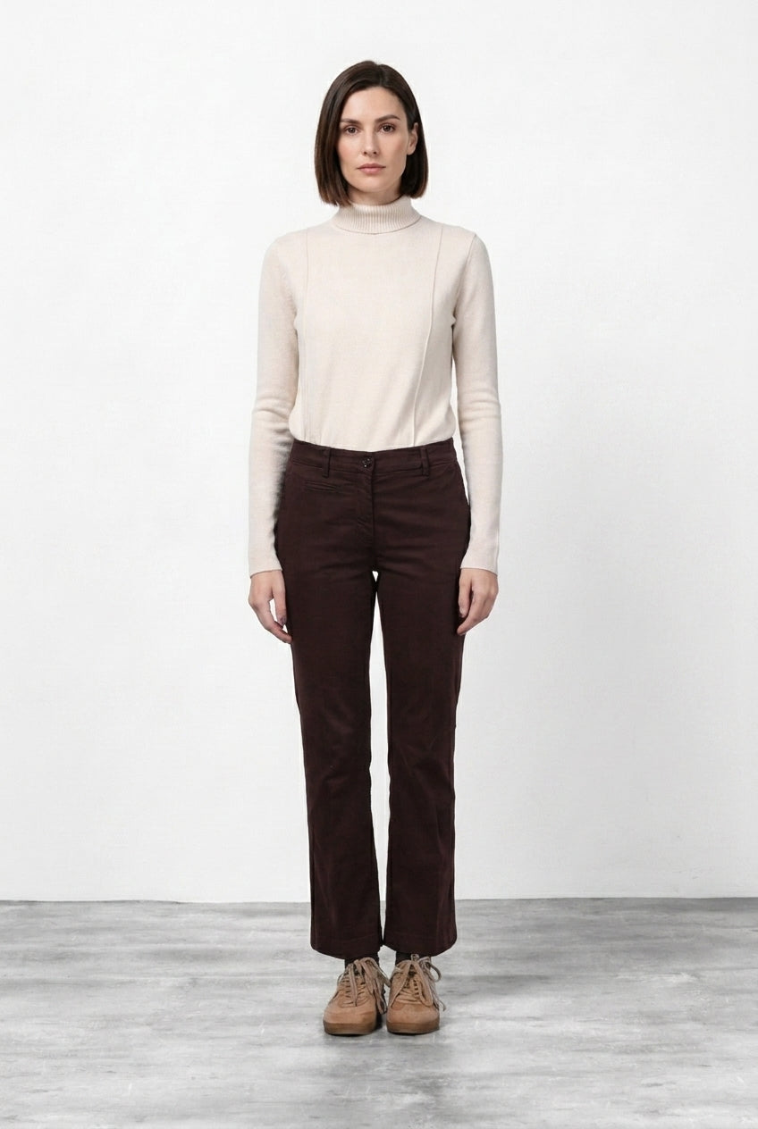 New York Trumpet Damen-Chinohose aus Gabardine, Slim Fit ①