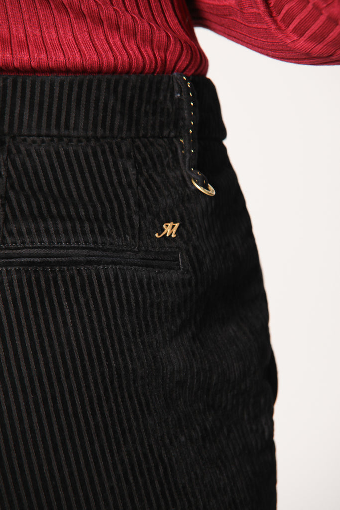 Bild 2 der Damen Chino-Hosen aus Samt Schwarz Modell New York Flare von Mason's 