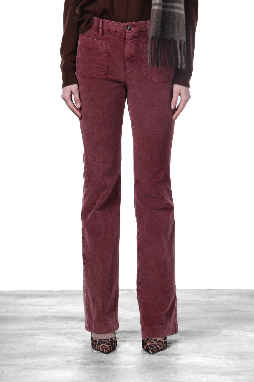 New York Flare Chinohose für Damen aus 1000-Rippen-Samt mit slim fit