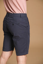 Osaka Bermuda chino uomo in tela paracadute di lyocell e cotone carrot fit