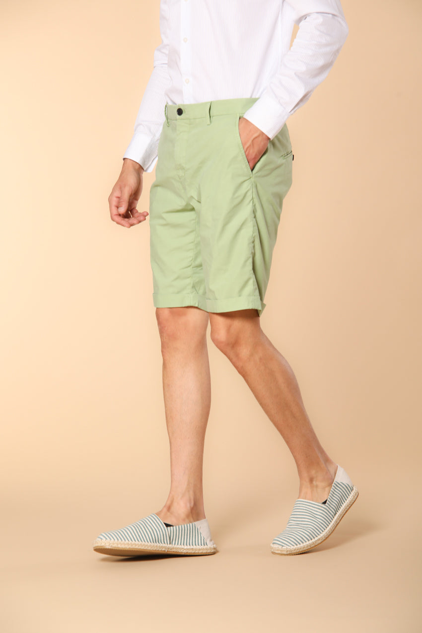 Osaka Bermuda chino uomo in tela paracadute di lyocell e cotone carrot fit