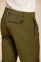 London Herren Chino Bermuda aus Stretch-Gabardine regular fit ①