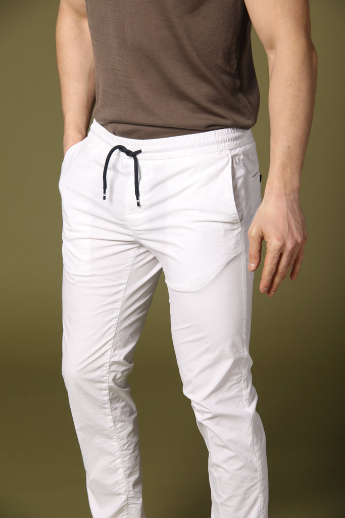 Bild 3 von Herren-Chino-Jogger, Modell New York Sack in Weiß, Regular-Fit von Mason's