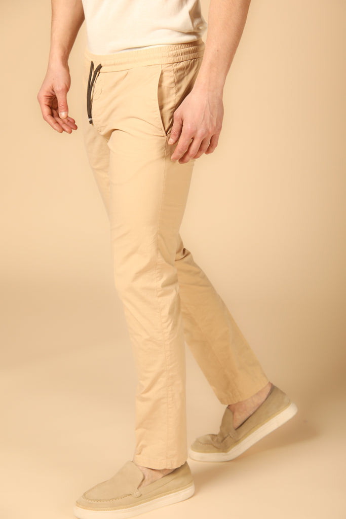 Bild 2 von Herren-Chino-Jogger, Modell New York Sack in dunklem Khaki, Regular-Fit von Mason's