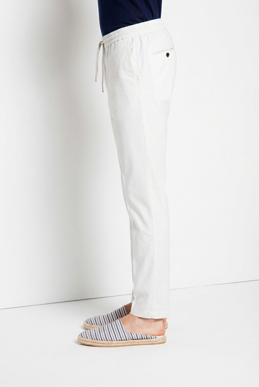 New York Sack pantalone chino jogger uomo in tela paracadute lyocell e cotone regular fit