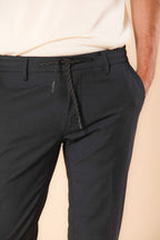 Milano Jogger Herren Chino Hose aus Wolle Travel Extra Slim Fit
