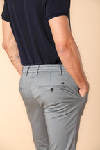 Milano Jogger Travel pantalone chino jogger uomo in raso tecnico travel stretch extra slim fit