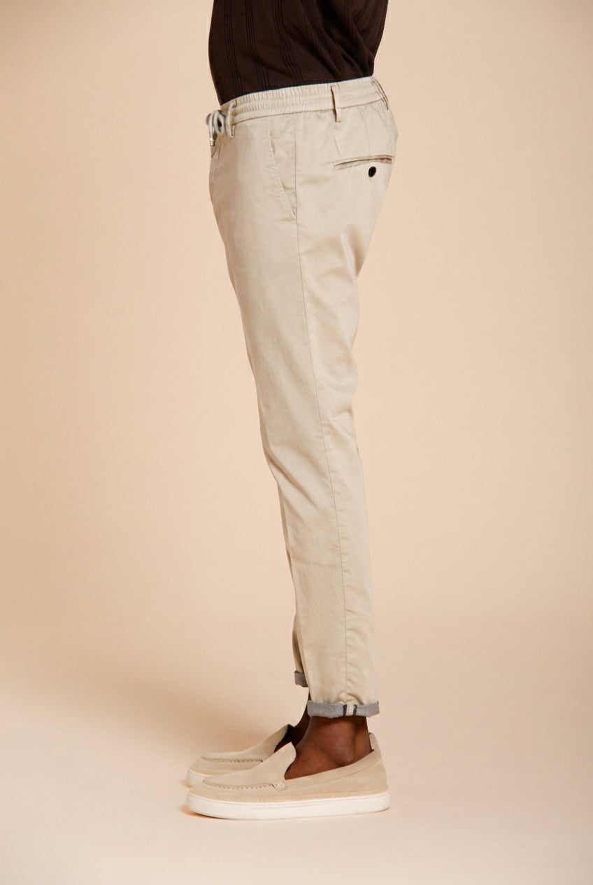 Milano Jogger Travel pantalone chino uomo in raso tecnico travel stretch extra slim fit