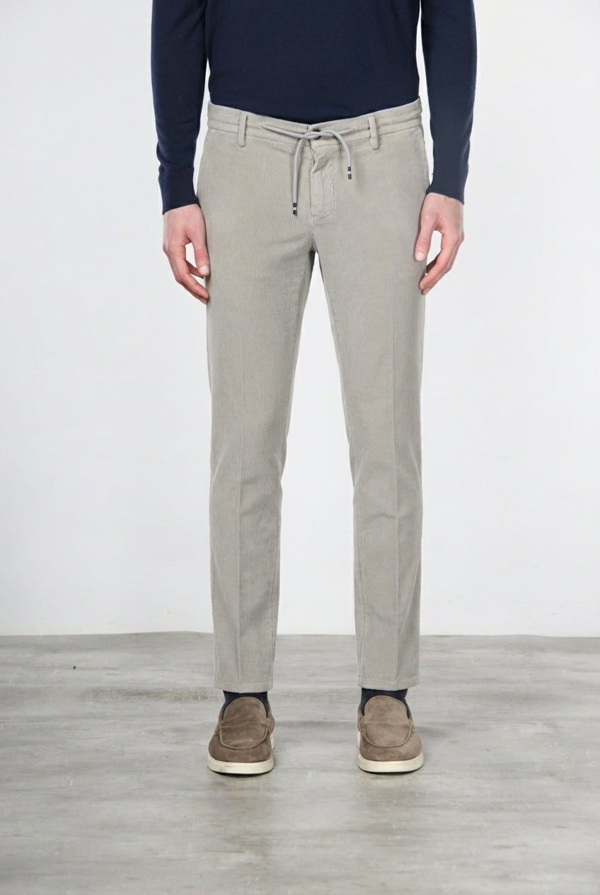 Milano Jogger Chinohose für Herren aus 500-Rippen-Samt mit extra slim fit
