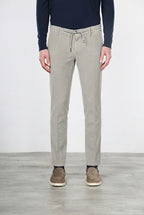 Milano Jogger Chinohose für Herren aus 500-Rippen-Samt mit extra slim fit
