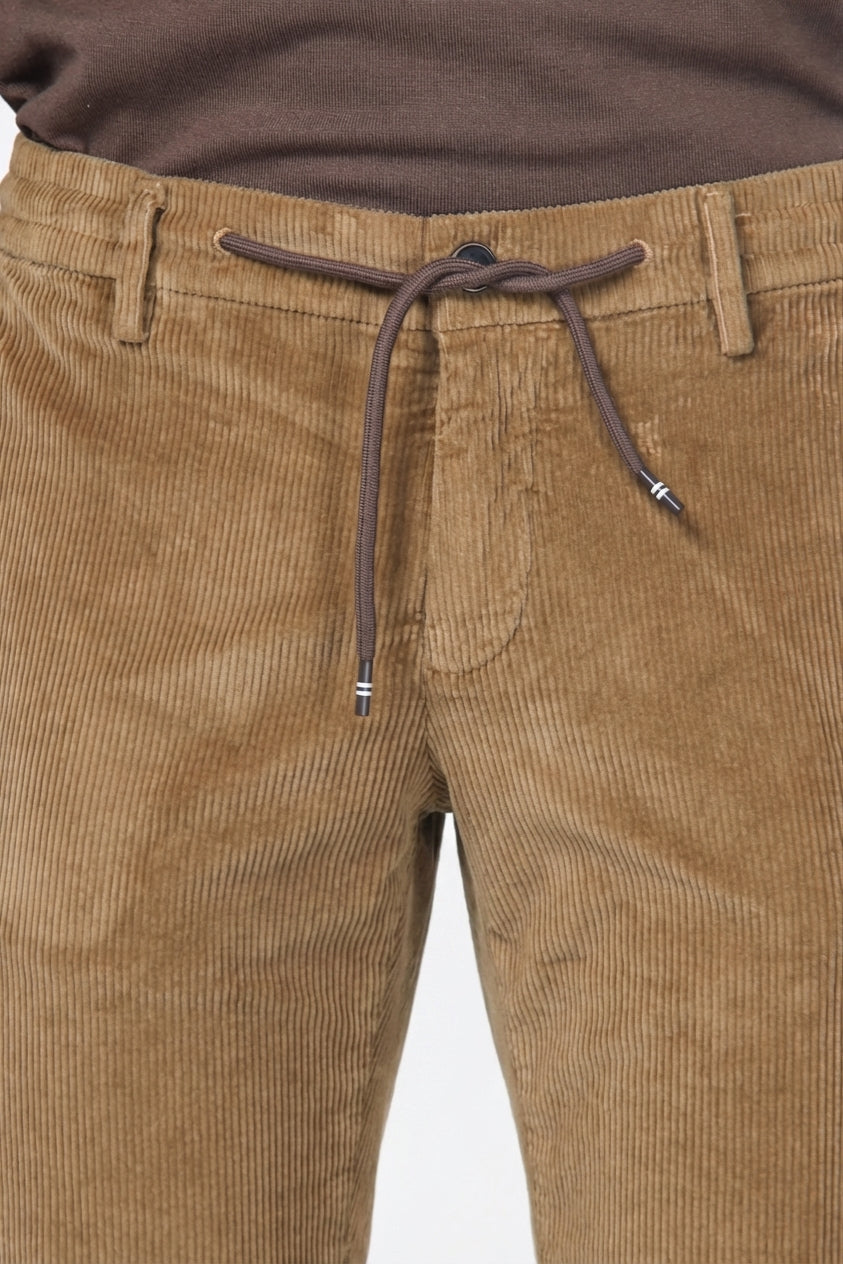 Milano Jogger Chinohose für Herren aus 500-Rippen-Samt mit extra slim fit
