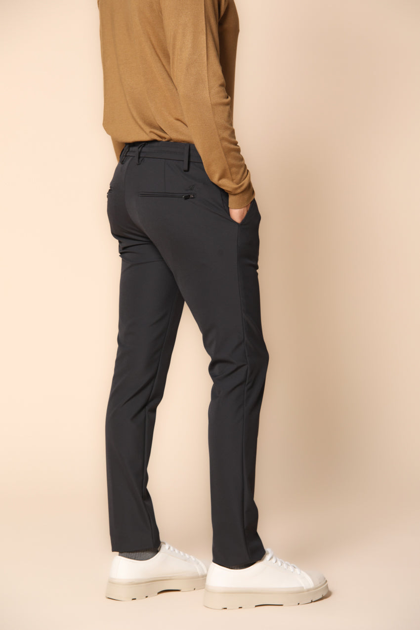 Foto 3 Milano Jogger pantalone chino uomo in jersey tecnico extra slim fit