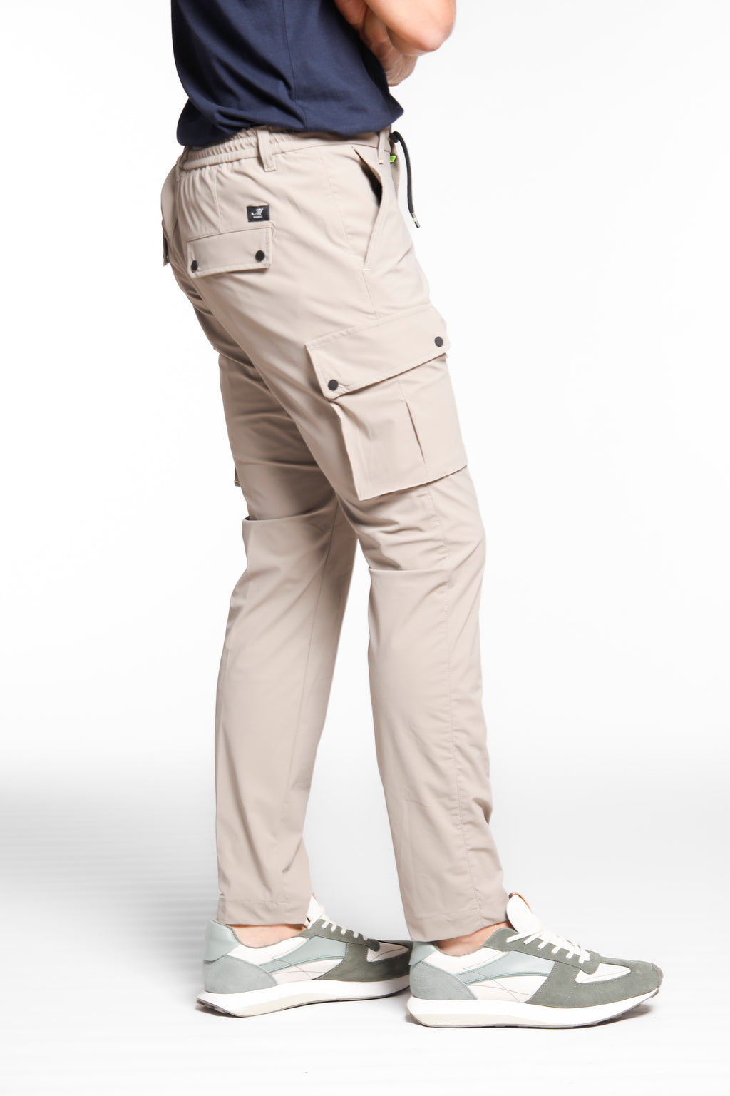 Chile Athleisure - Cargo-Jogginghose für Herren aus supertechnischem carrot fit-Jersey