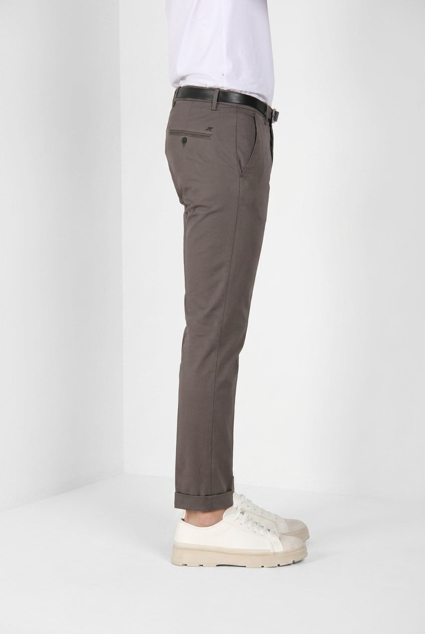 Torino Travel Hose Chino Herren aus technischem Travel-Stretch-Satin slim fit