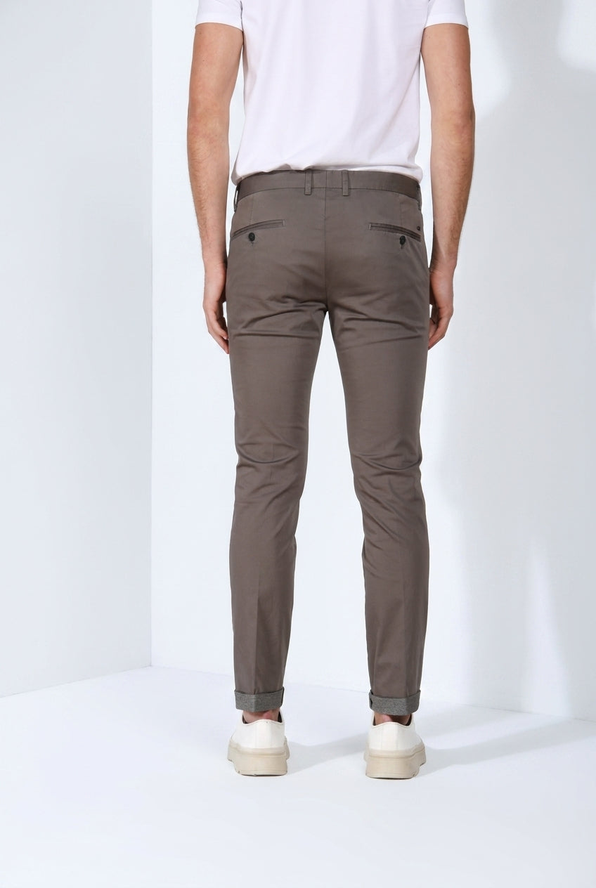 Torino Travel Hose Chino Herren aus technischem Travel-Stretch-Satin slim fit