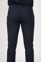 Torino Travel Hose Chino Herren aus technischem Travel-Stretch-Satin slim fit