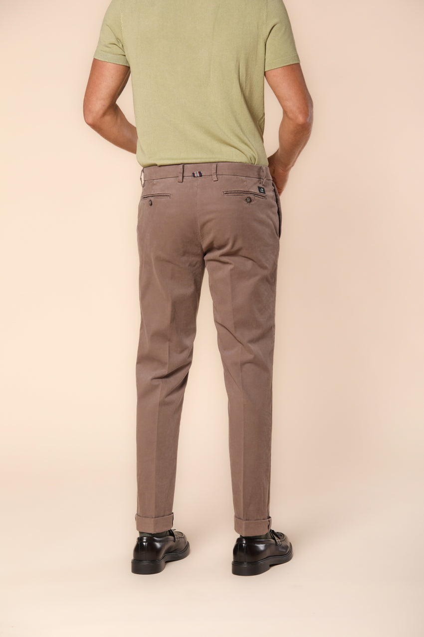 New York Herren Chino Hose aus Gabardine Stretch Regular Fit ①.