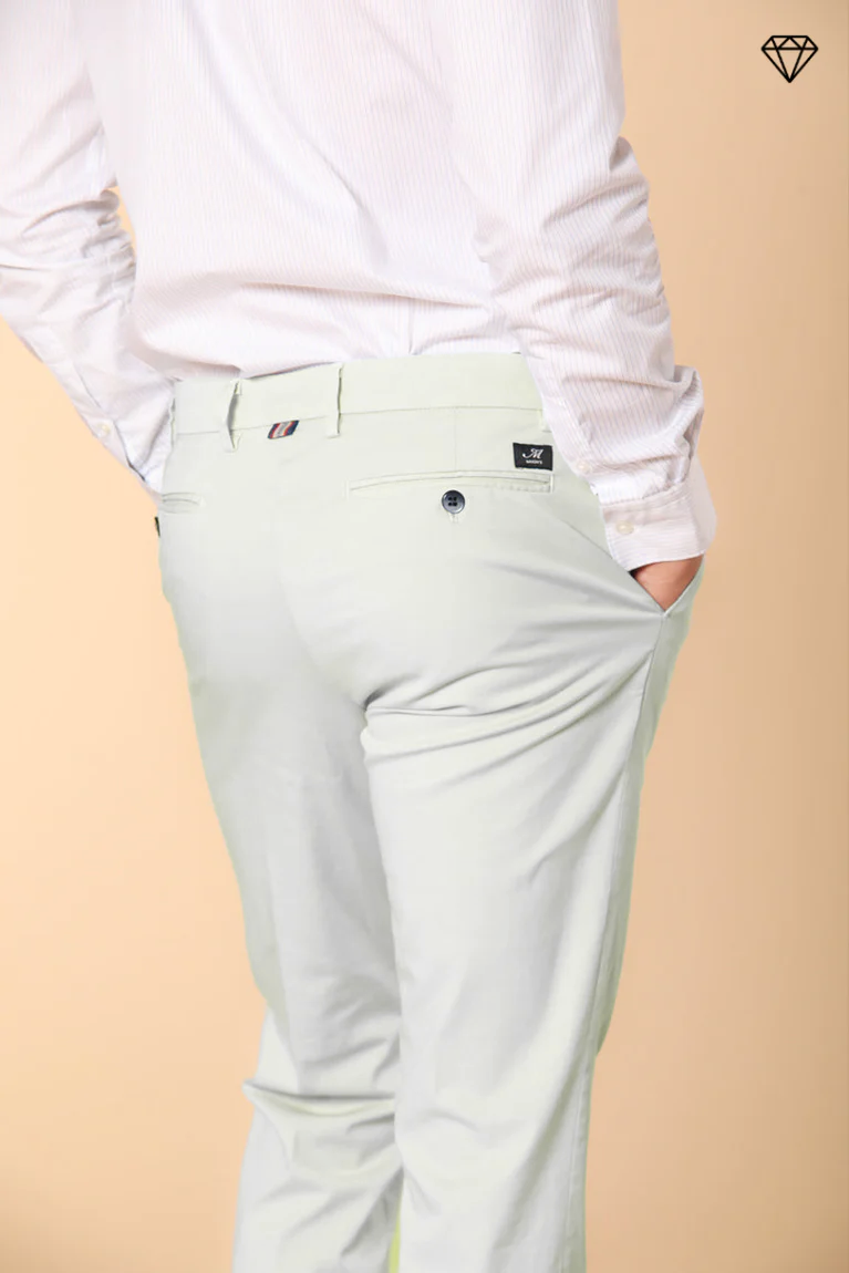 New York Herren Chino Hose aus Stretch-Satin Regular Fit ①