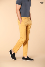 New York pantalone chino uomo in raso stretch regular fit ①