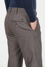 New York Chinohose für Herren mit Hahnentritt-Muster, fadengefärbt und regular fit
