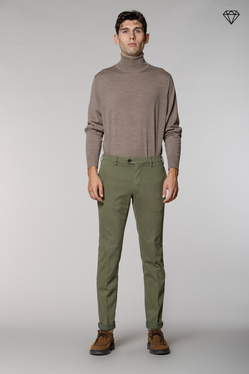 New York Sartoriale Herren Chinohose maßgeschneidert aus Baumwolle und Wolle Regular Fit ①