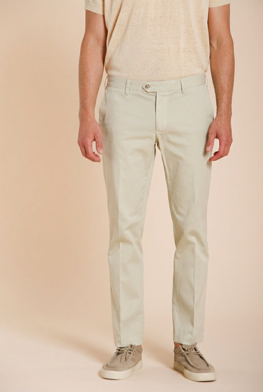 New York Herren Chinohose aus Stretch Gabardine regular fit ①