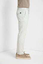 New York Herren Chinohose aus Stretch-Gabardine regular fit ①