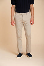 New York Herren Chino Hose aus Stretch-Gabardine regular fit ①