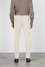 New York Chinohose für Herren aus stretchigem 2000-Rippen-Samt mit regular fit ①

