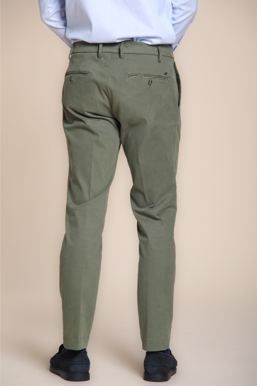 New York Time 1 Pinces Herren Chinohose aus gefärbtem Gabardine Regular Fit