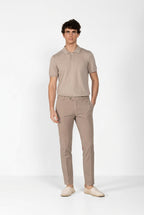 Dettaglio pantalone chino uomo New York Mason's beige in twill SS26
