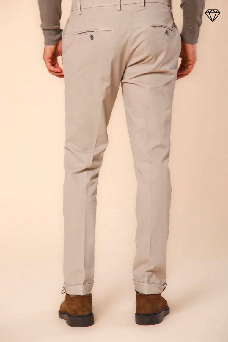 Milano pantalone chino uomo in gabardina stretch extra slim fit ①